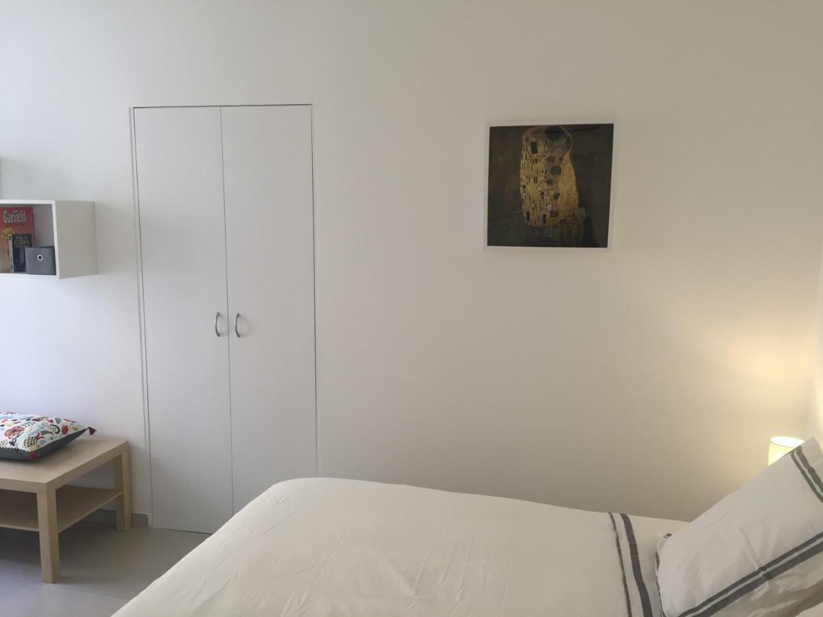 Menton deux pièces rue piétonne situation idéale Extérieur photo