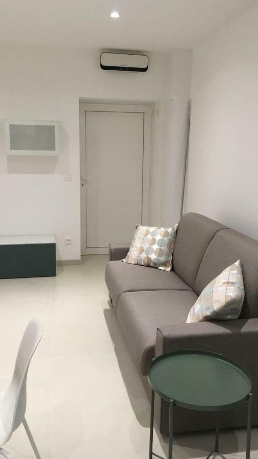 Menton deux pièces rue piétonne situation idéale Extérieur photo